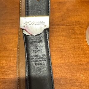 Columbia Black and Tan Faux Leather Belt Size Small 30-32